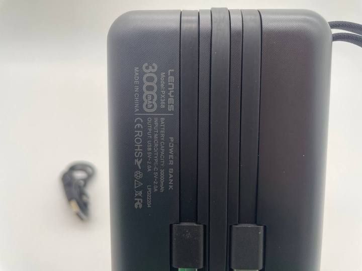 Power bank LENYES PX368 30000mAh (реальная емкость), Портативная универсальная внешняя мобильная батарея, аккумуляторная переносная батарея, мощный павербанк для зарядки, 3 встроенных кабеля Micro/Type-C/Lightning