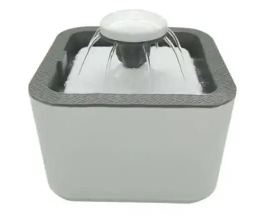 Умная Автоматическая поилка фонтан для животных Pet Water FOUNTAIN, интерактивное инновационное устройство для домашних любимцев, для удобного питья, для постоянного обеспечения питомца свежей питьевой водой