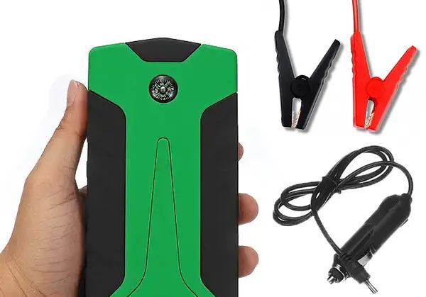 Многофункциональное Пусковое и зарядное устройство для автомобиля  JUMP STARTER 15B, Пускозарядное устройство, компакный прибор для запуска двигателя и зарядки  электронных устройств с USB-входом